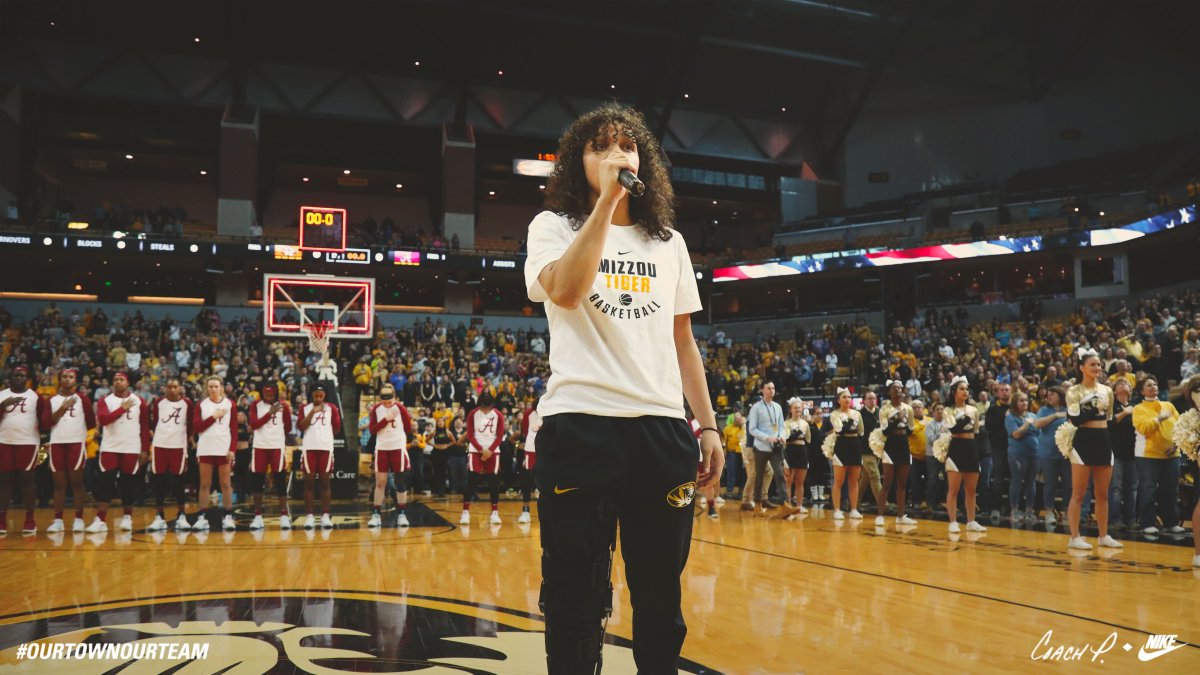 MizzouWBB's tweet photo. How about @akira_levy2? 🎤

She delivered an incredible national anthem performance before today's game!

#MIZ #OurTownOurTeam 🐯🏀 https://t.co/ODjPnhMPde