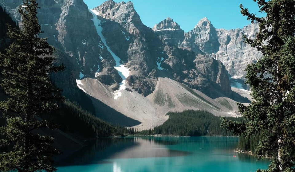 wanderinglobe's tweet image. This spring plan a trip to Canada's Rocky Mountains! Such a beautiful time if year to #travel @TravelAlberta #explorecanadahttps://northamericantraveller.com/embracing-tranquility-rocky-mountain-banff/