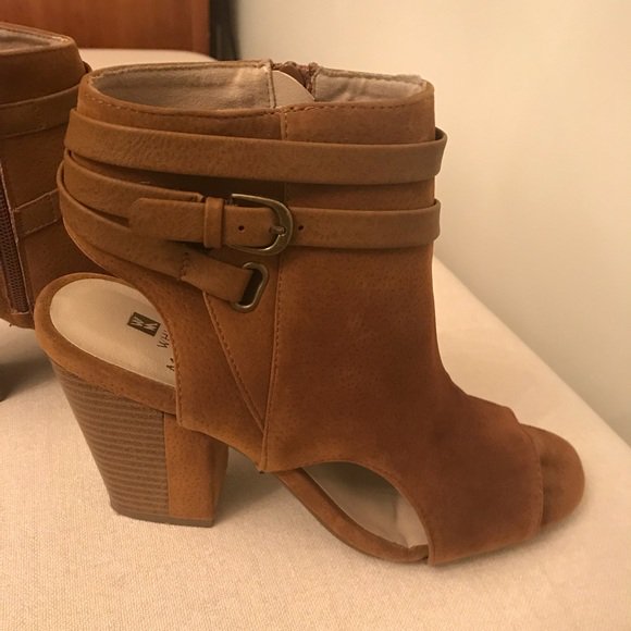 alycia_bug's tweet photo. So good I had to share! Check out all the items I'm loving on @Poshmarkapp from @renewed_s #poshmark #fashion #style #shopmycloset #motherhoodmaternity: https://t.co/vF9IeCz6wj https://t.co/8MEzejd2GR