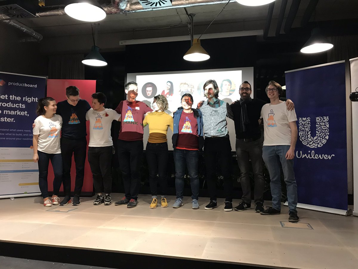 DavidSiska's tweet photo. Skvělá energie na #swprague jak si ji pamatuju. Po 8 letech zpět, tentokrát v roli porotce. 25 lidí pomáhá 40 účastníkům (10 národností), všichni makají celý víkend ve volném čase. GJ! https://t.co/ZGssGuqHVe