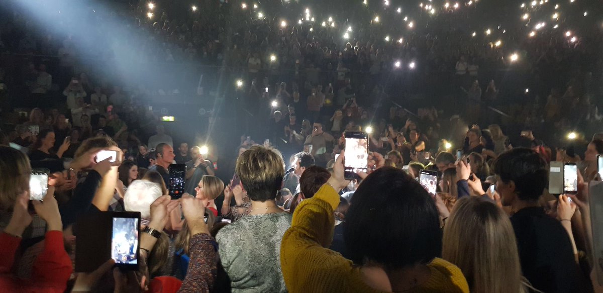 TeamAmirOff's tweet photo. Ce soir #AddicTour était à Lille et c’était de l’Amour au Zénith 🤩 @Amir_Off ❤️
📸 @Benwanet https://t.co/cl9dHoQO2W
