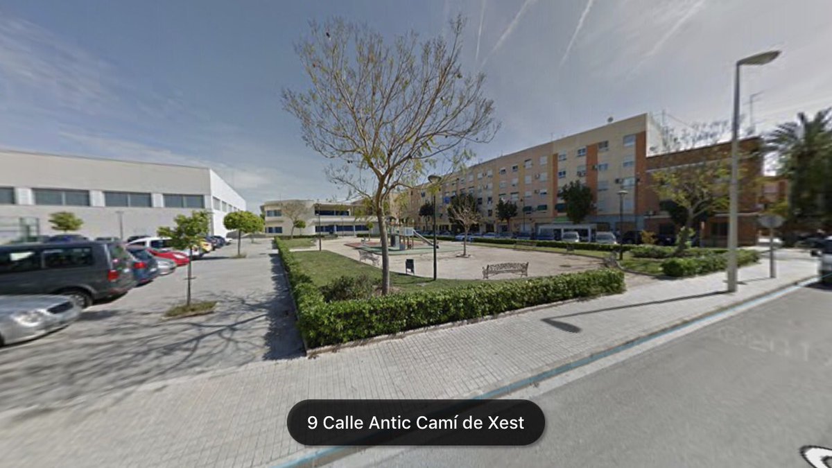 EmilianoSimkus's tweet photo. MANISES, San Jeronimo. Vivienda de 3 habitaciones, 56m2 totales. Todo exterior, esquina, luminoso y bien ubicado. Ideal inversor para reformar por poco dinero y alquilarlo. Finca sin ascensor, 3ra planta con buenos vecinos y bajos gastos de comunidad. OPORTUNIDAD A SOLO €39.900 https://t.co/YacQFnzqrN