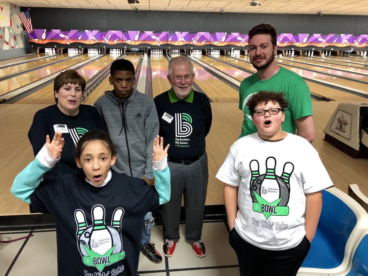 BBBSLV's tweet photo. And that's a wrap for #BowlForKidsSake 2019! THANK YOU to everyone who joined us today to #DefendthePotential of local children. 
Special thanks to our sponsors for making this event possible. 
And a BIG thank you to all of our event volunteers.  ❤️🎳 https://t.co/AVLlXL4veB