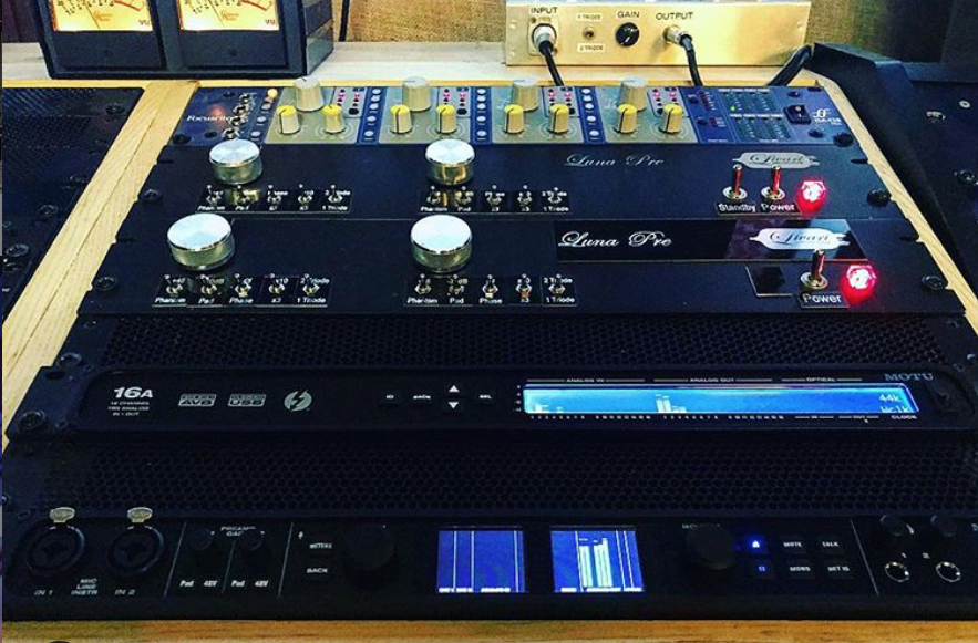 motutech's tweet photo. Pair of #motuavb interfaces racked up: 16A and 828-es https://t.co/hFHDyb6At1 #audiointerface #proaudio #recording #recordingstudio https://t.co/batQBur6qY