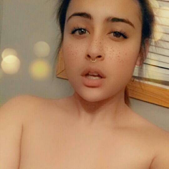 Live broadcasting community
liveme.com/us/m/v/1551658…