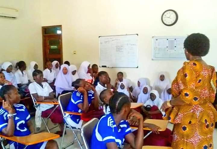 ChildbirthSI's tweet photo. .@taraabrahams we're pleased to connect w/you. We welcome you to learn about @ChildbirthSI's global program for #adolescentgirls known as #GirlTalkGirlPower. More than 4,000 girls in #Tanzania #Uganda on track. #EndChildMarriage #LetGirlsLearn #WhenGirlsGraduate #GirlsEducation https://t.co/cqN4YtGd7d