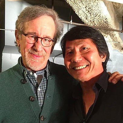 ScreenMastrsInt's tweet photo. Now a Director, a 2nd Unit Director and Stunt Coordinator who happens to speak Chinese as well as English, is a martial arts master and, it has to be said,  is an all round nice guy... what's not to love! #director #2ndunitdirector #stuntcoordinator #martialarts #fightcoordinator https://t.co/8myy4061E1