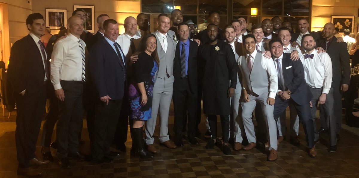 CoachFleen's tweet photo. Last few pics from last night. Save the best for last with my dude EZ! Also got a group shot with the whole squad! #State08 https://t.co/k3qs6NGtRy