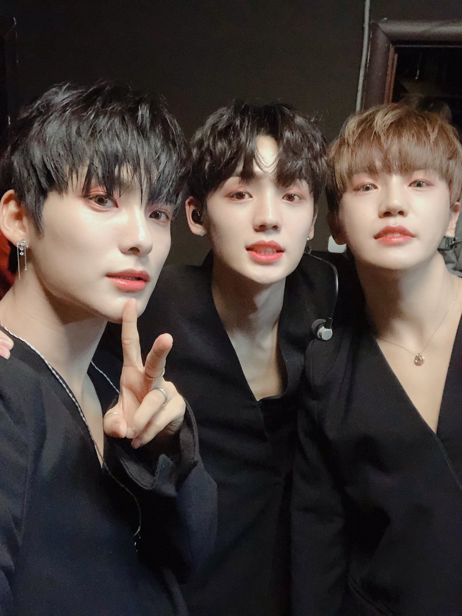 official_ACE7's tweet photo. 1+1+1+?+? = ? https://t.co/BBLL0wpsSK