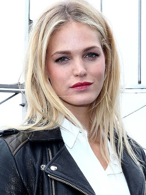 I never thought I was cute, ever. Erin Heatherton
Happy Birthday Beautiful Mam 