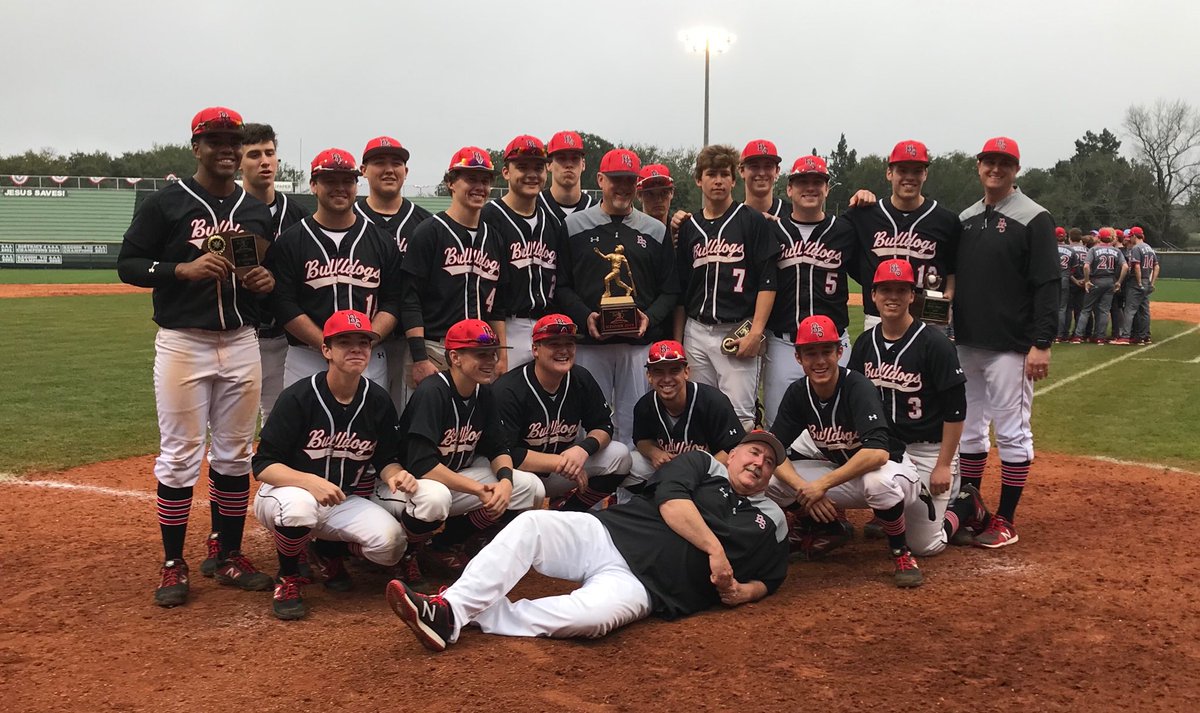 BaseballBSHS's tweet photo. Your 2019 ⁦@IPClassic⁩ Champions!!  The Bulldogs take the championship 6-3 over AC Flora!  Thank you Georgetown for the amazing hospitality! https://t.co/ACYb9BKXs5