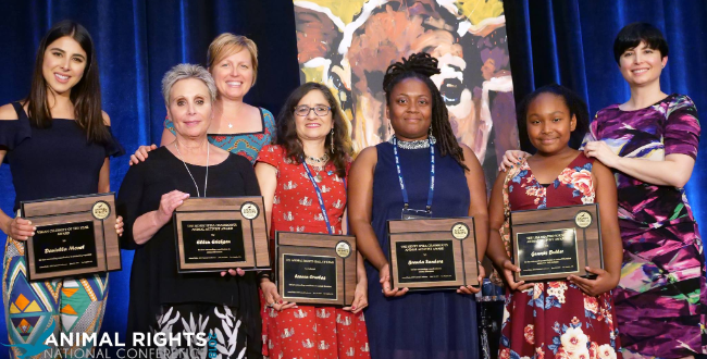 FARMUSA's tweet photo. Nearly 2,000 animal rights activists united for the Animal Rights 2018 National Conference in Los Angeles Hotel to learn about the issues, share skills, network, and become inspired. View the report for #AR2018: https://t.co/t1pxCADIkV https://t.co/JUfRuhykmW