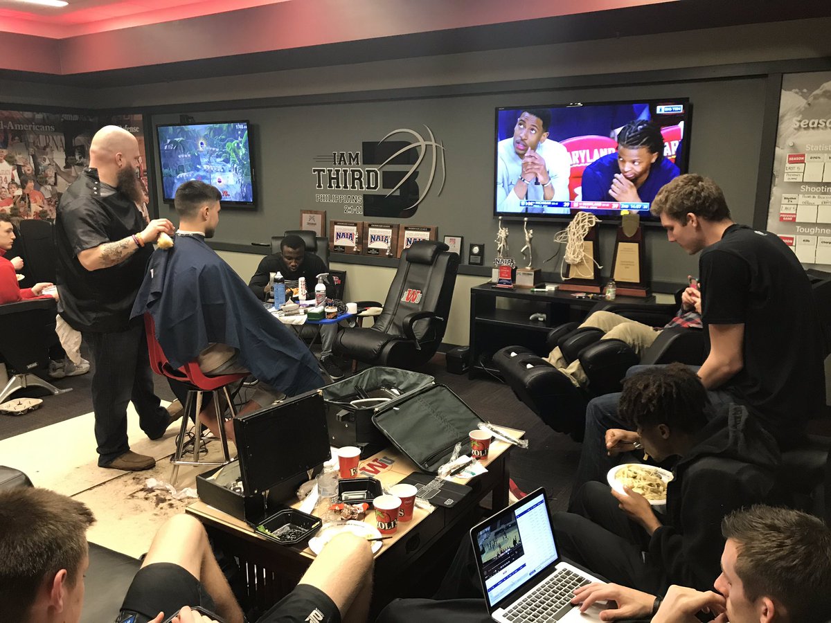 IWUHoops's tweet photo. Getting ready for the National Tournament in Sioux Falls, SD. Practice and a fresh cut from our guys at Center Court before we hit the road. ⚪️🔴 @NAIA #all4three #NAIADIIMBB https://t.co/uIMUG26ewF