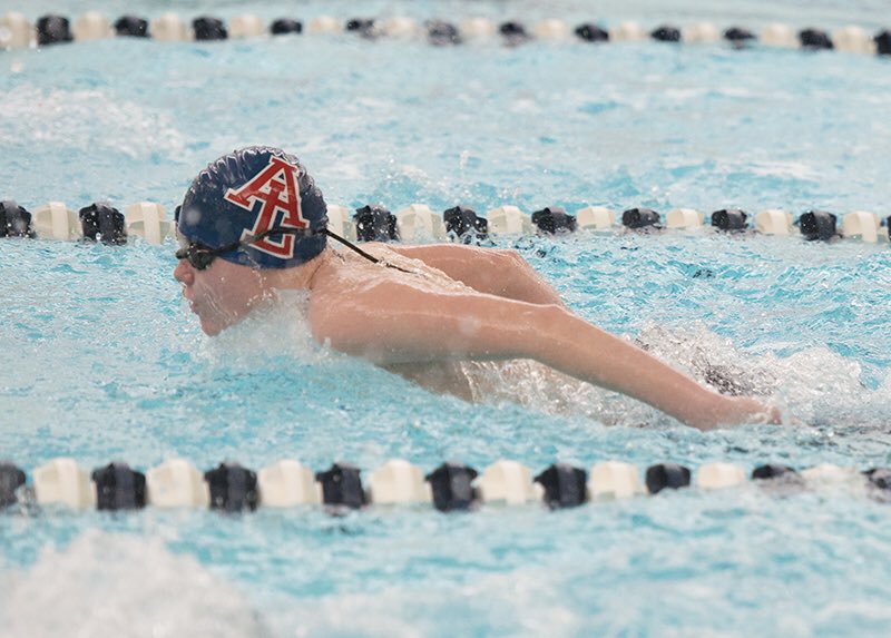 AL_BoysSwim's tweet photo. Meet the swimmer...  
Name: William T
Grade: 10th
Events: 200free, 500free, 200IM
PR(s): 2:04.48, 5:36.07, 2:33.17
Improved by: 1.19, 10.92, 12.88 https://t.co/w8xb5KiaLq