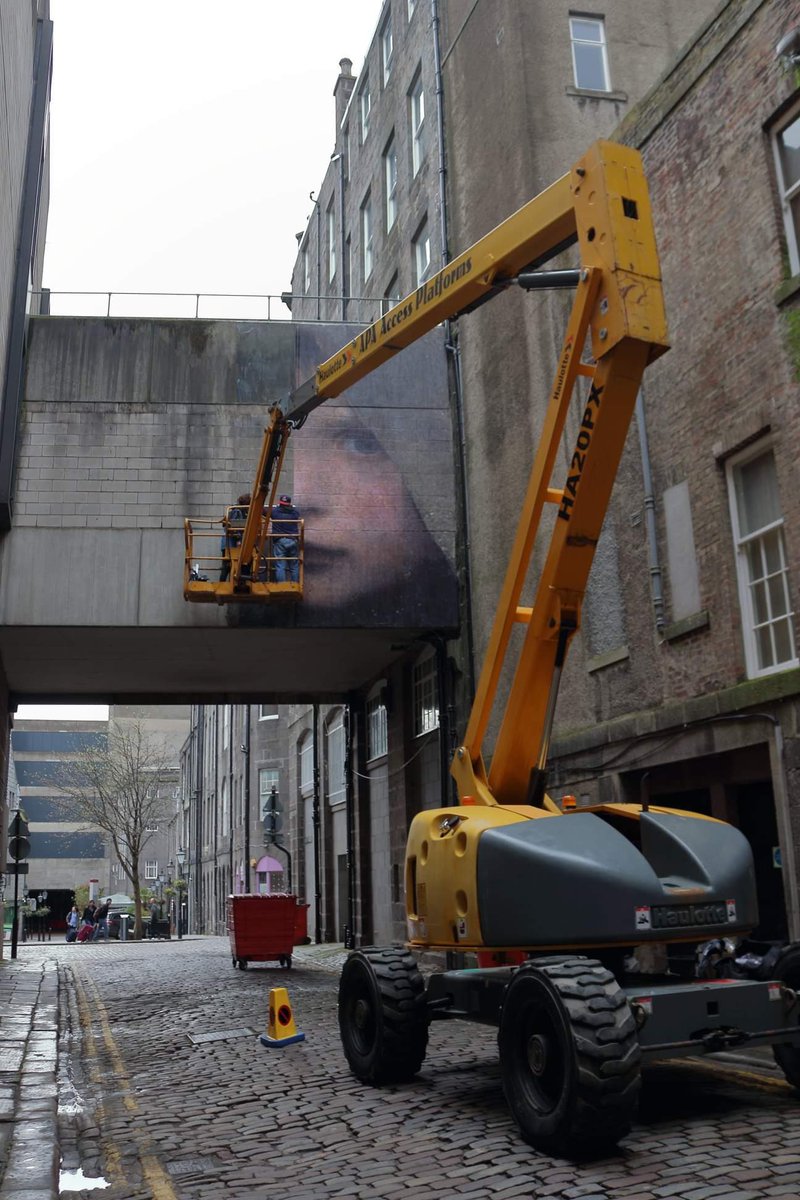 nuartaberdeen's tweet photo. The wonderful @outings_project for Nuart Aberdeen 2017 on East Green. Photo Alan Longmuir #nuartaberdeen #outingsproject #aberdeeninspired https://t.co/AEmPCr3JhY