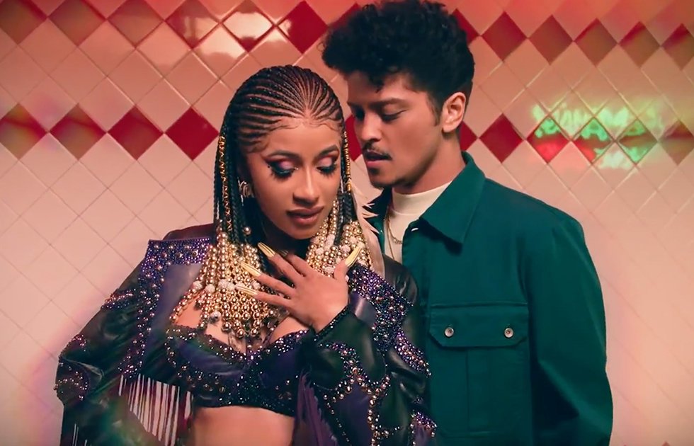 TargetRadios's tweet photo. #1INEUROPE
The hit Please Me by @iamcardib & @BrunoMars climbs to Number 1 on the Europe Pop 100
https://t.co/I4MonBiPdK
#music #pop #targetw #PleaseMe https://t.co/7ZqTJWiBIX