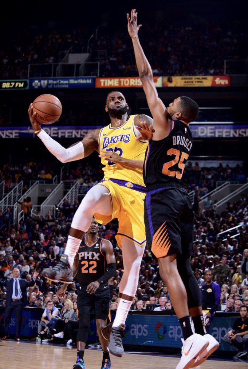 LeBron en Español tweet media