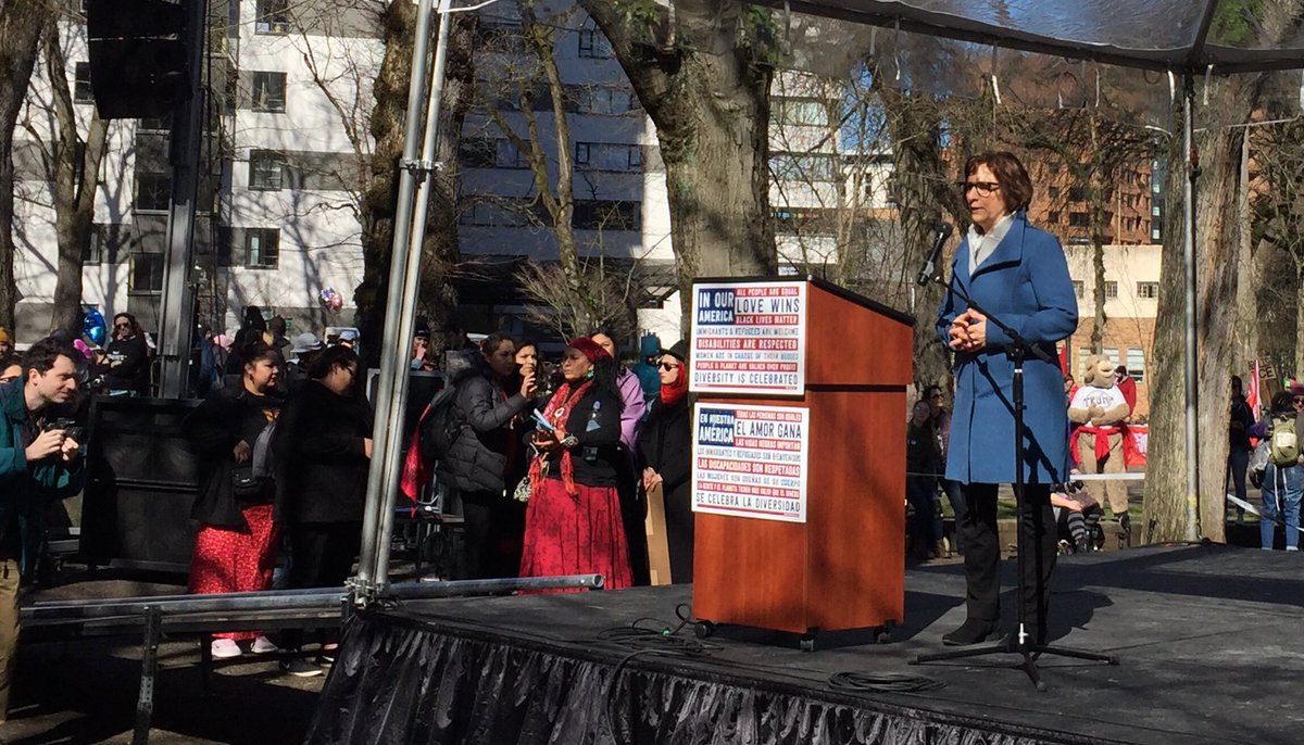NickKnudsenUS's tweet photo. Fantastic speakers at Portland’s Womxn’s March &amp; Rally today, including @RepBonamici - who was recently appointed to the House Select Committee on the Climate Crisis, and Multnomah County Commissioner @SusheelaJayapal - who fired up the crowd in the keynote. https://t.co/DpdUDas5AU