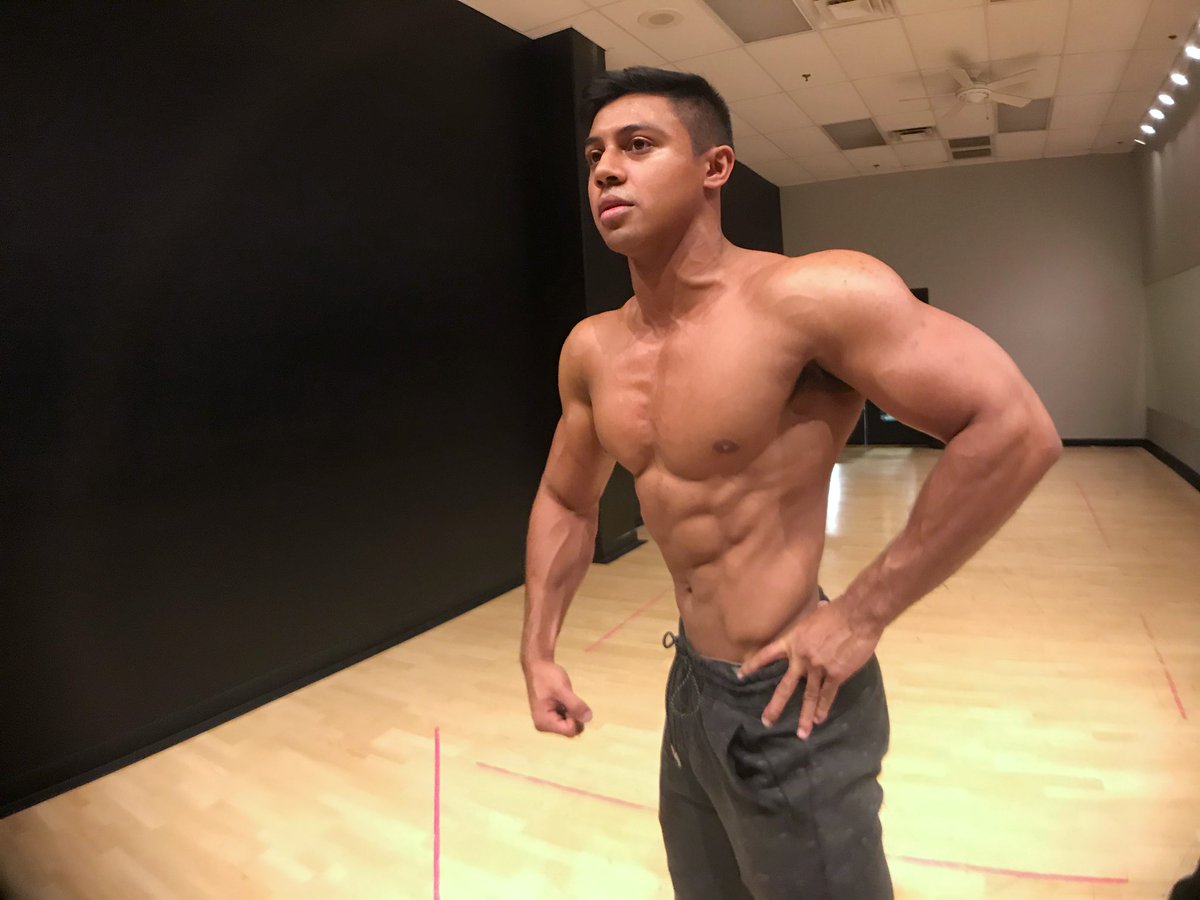 Byal_Thomas's tweet photo. Making the cut. #12Daysout https://t.co/I3zmR054hR