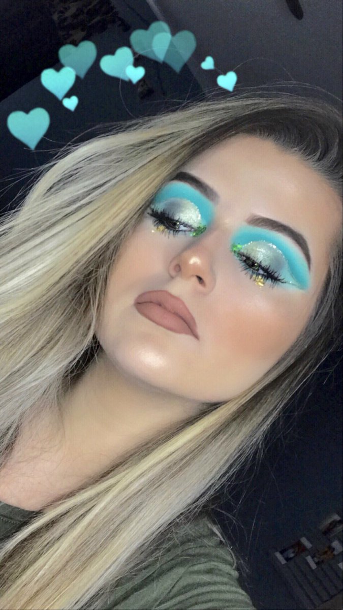 maddyschatzle's tweet photo. trying out my new @hudabeauty palette and fell in love 😍 only a couple of days left to leave a testimonial for me to become apart of the #sephorasquad! my goal is 100 &amp; I’m around 80, anything helps!! https://t.co/FDBXMed3QO https://t.co/m3hHyfUu2D
