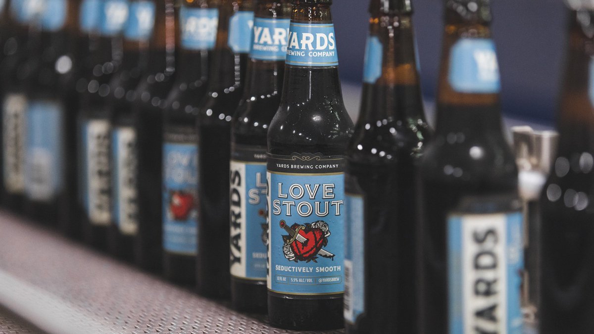 PHLFoodandShops's tweet photo. Fall in love at @yardsbrew Takeoff Lounge, now open in Concourse A-East! #yardsbrew #yards #beer #phillybrew https://t.co/BKrQXEAYKf