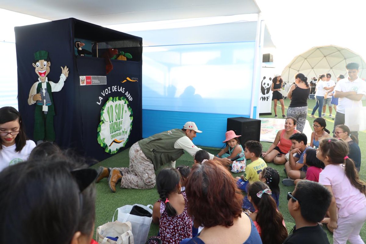 MINPRODUCCION's tweet photo. ¡PRODUCE se encuentra celebrando el #DíaMundialDeLaVidaSilvestre en @DomosArt! Ven con tu familia y conoce sobre nuestras especies marinas a través de exposiciones, juegos, shows de títeres y más. 🌊🦈🐳🐢
#WorldWildlifeDay https://t.co/a841Hb3EBa