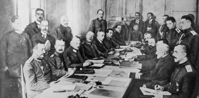 Resultado de imagen para Fotos del tratado de Paz de Brest-Litovsk
