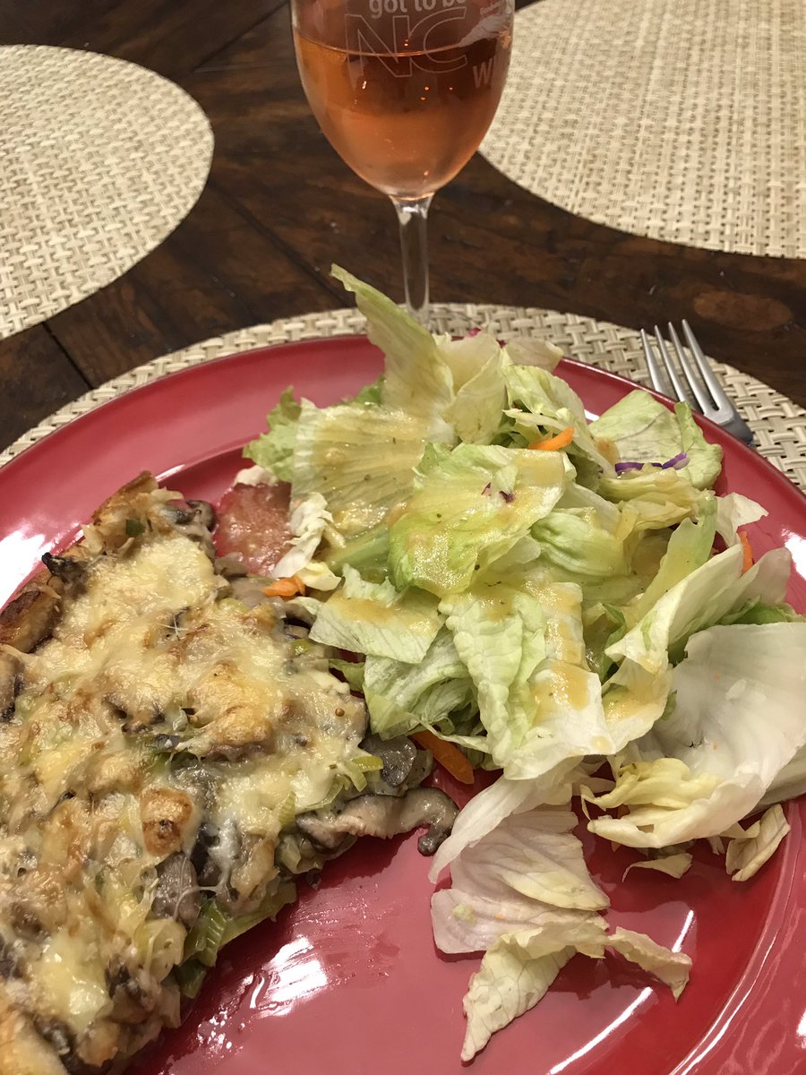 JackNales's tweet photo. This leek and mushroom tart from @jamie_dement impressed my wife tonight https://t.co/12jXUnmrYh