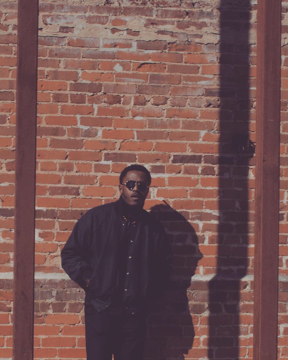 C_Swank_'s tweet photo. “I’m black before everything else”
📸: @lifeOfPraizy
#UWG #ModelsandBusiness https://t.co/ebJzrMFekS