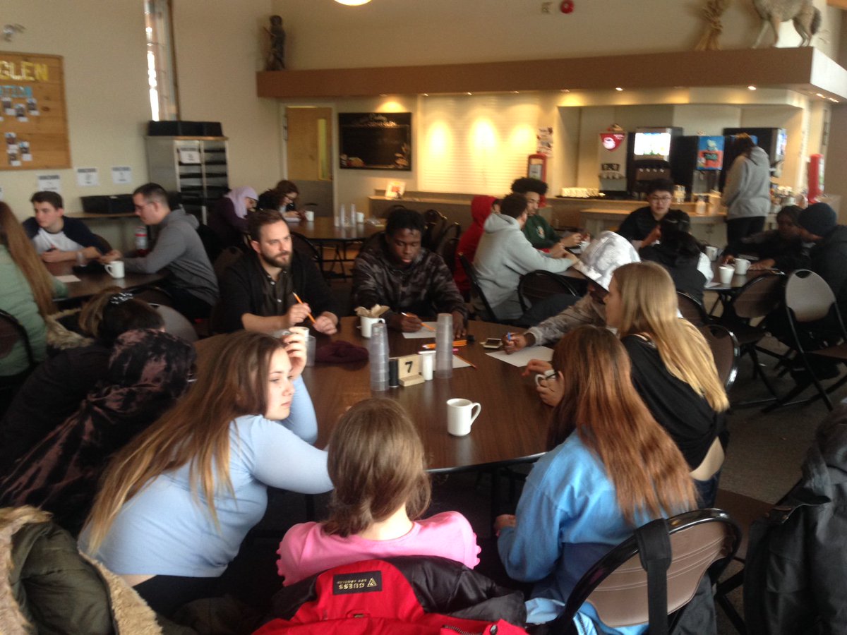 StdntsCmmssn's tweet photo. The #RisingYouth Numbers:
40 grants approved in real time
$45,000 funded for Canadian community projects 
1 GIANT step toward the #Canadawewant 🇨🇦 Thank you @takingitglobal 
#canadaservicecorps #governmentofcanada #youthaction #youthvoice #4pillars https://t.co/JwOvYzzPBm