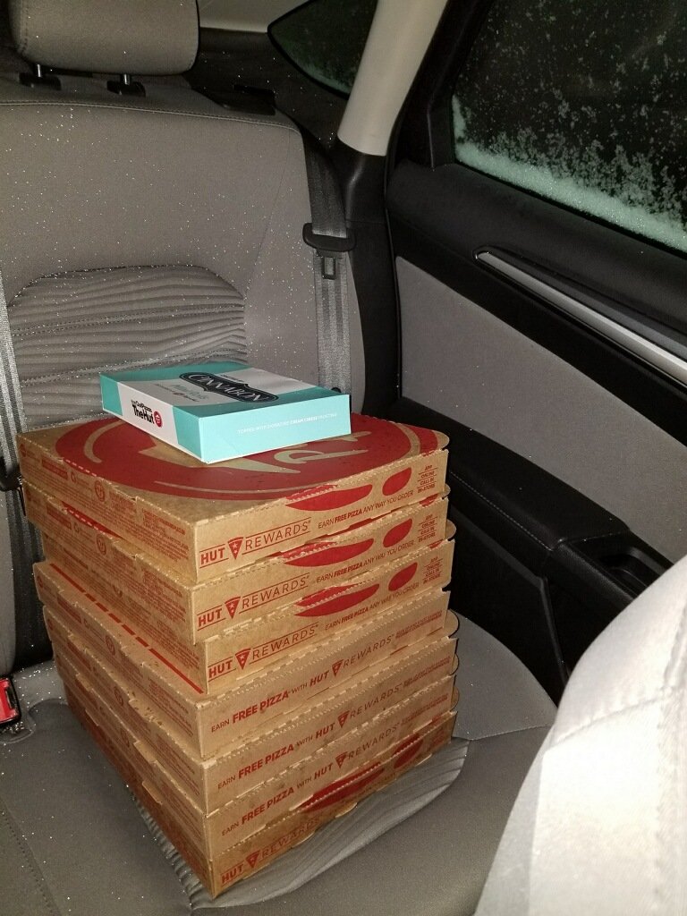 dfd3036's tweet photo. Well look who came through and with a free dessert. Guess they like their customers https://t.co/VvMMJQsUX0