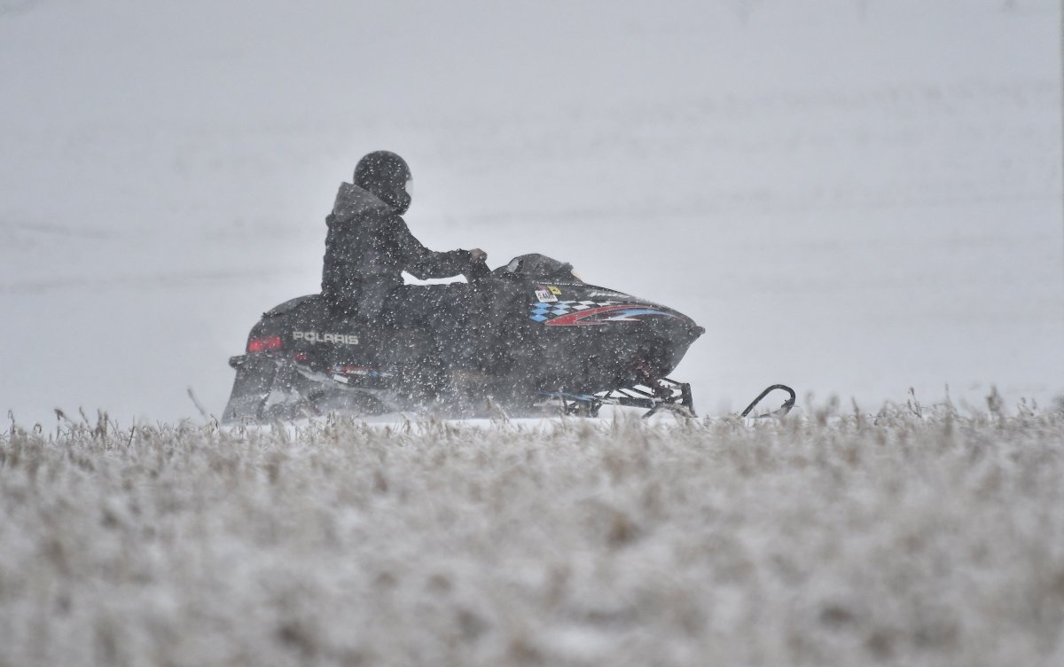 SuzetteLNP's tweet photo. Most of these photos were from Paradise, while the scenic farm was along Walnut Run on Lime Valley Road. Don't know about you, but I'm ready for spring. @LancasterOnline #lancastersnow https://t.co/pc6X2qfjXr