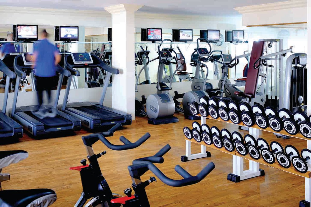 alsafirhotel's tweet photo. Our relaxing health club offers a gym, indoor swimming pool, jacuzzi, steam room, sauna and much more! For more info Call now +973 17827999..
#alsafirhotel #bahrainnightlife #manamanight #bahrainnightclubs #bahrainnights #ladiesnight  #bahrain #saudiarabia #saudi #ksa #kuwait https://t.co/y4EqDNDY5s