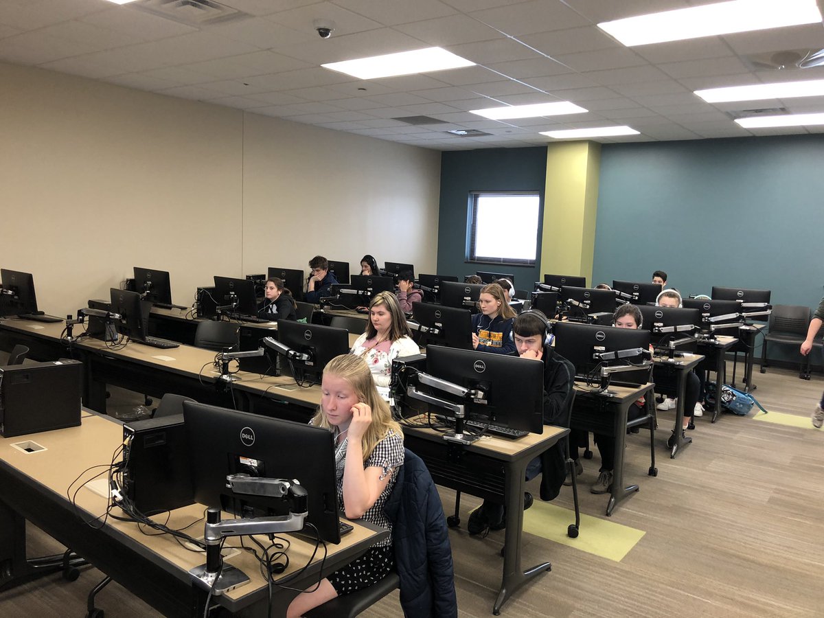 CollegiateWl's tweet photo. Our students had a great time (and results) at the @KWLAonline language showcase. #langchat @DiegoOjeda66 https://t.co/GCHl98cgPl
