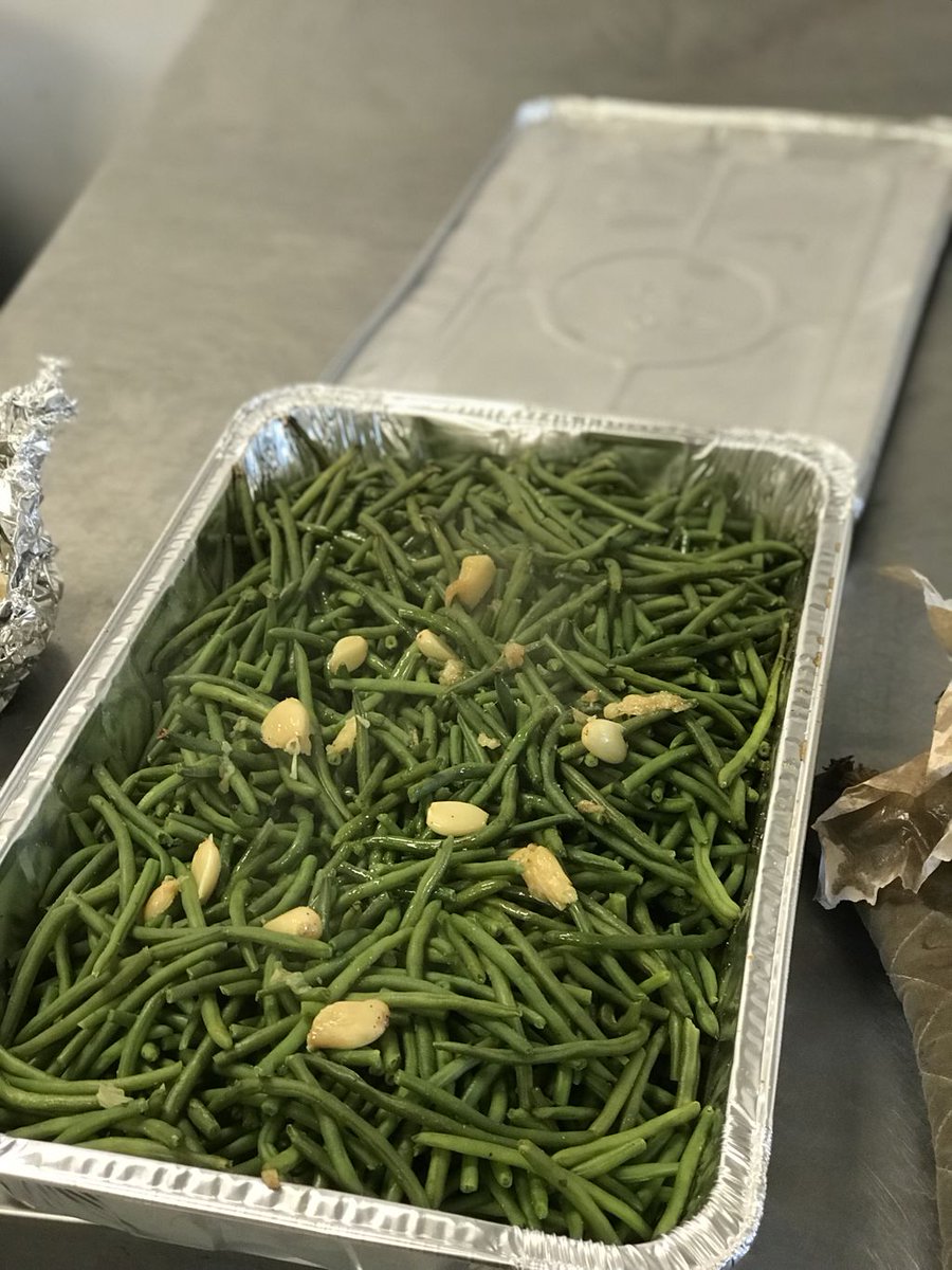 GrubRub15's tweet photo. Who wants to cook tons of food for their own event?? Nobody, so let us do just that! Reach us at https://t.co/ZDwuPmrik5 @Hellofa1
It would be so sweet if you provided us with a RT! #KitchenImpossible #roastchicken #cookingshowdown #culinary #preppers #cheflife #ChefsTable https://t.co/7JFJYTSsDq