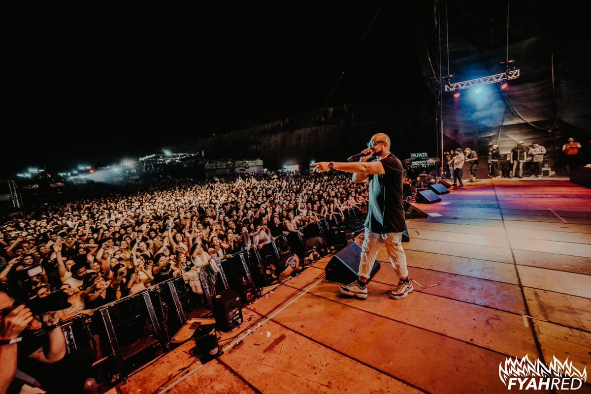 duttypaul's tweet photo. LOOK QUICK!!! 25K STRONG LASTNITE IN COSTA RICA AT @PicnicFestCR !!! #MADPEOPLETINGDEYSHOULDKNO RRR!!! #PicnicFestCR @jonathansalazarcr @risingsoundcr https://t.co/uQorcFwqXb