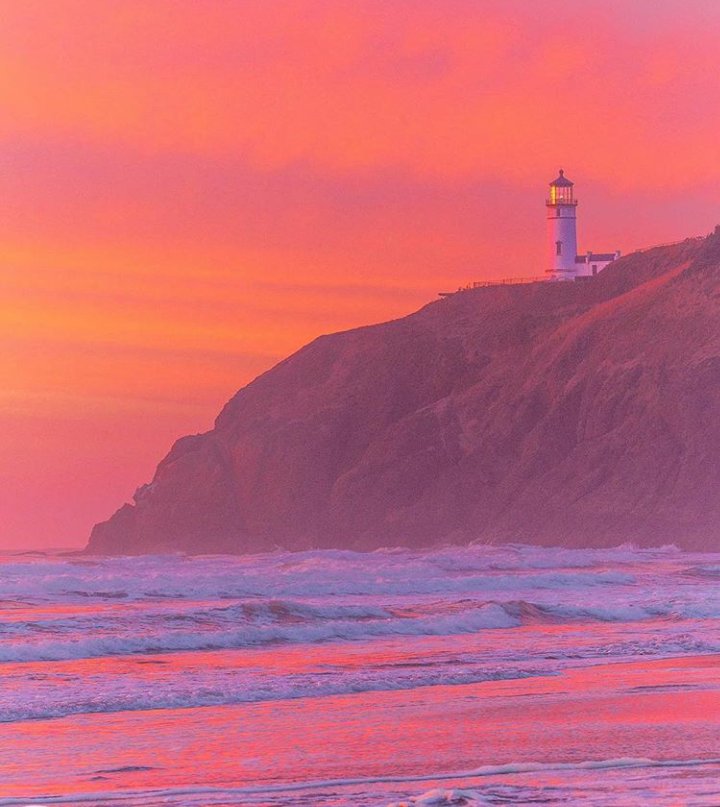 أصبحنا وأصبح الملك لله الواحد القهار...