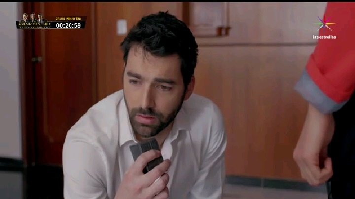 Love_BoyeRulli's tweet photo. Guille re tierno proponiéndole matrimonio a Renata y le dice que no wey🤦🏻‍♀️ #FinalAmarAMuerte https://t.co/XEPncjP754
