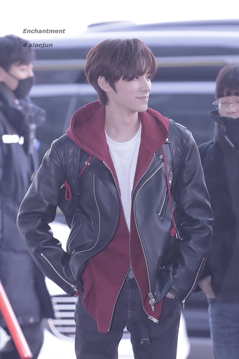 Enchantment0808's tweet photo. 20190301 ICN
 #XIAOJUN #肖俊 #샤오쥔 #WayV #WeiShenV https://t.co/vvVMatHAqA