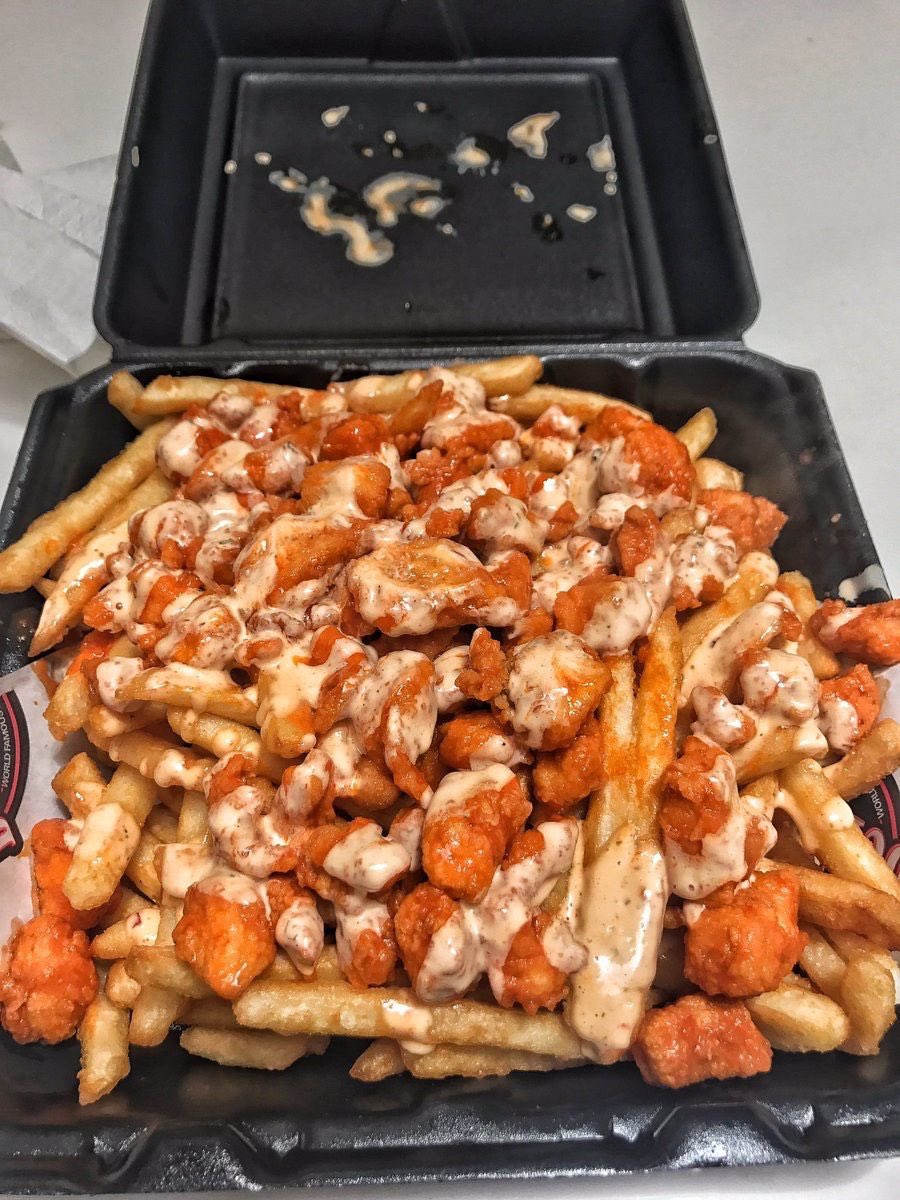 rickvaladez01's tweet photo. Let’s settle this like for buffalo fries retweet for asada fries. https://t.co/Wk4bfz8RCf