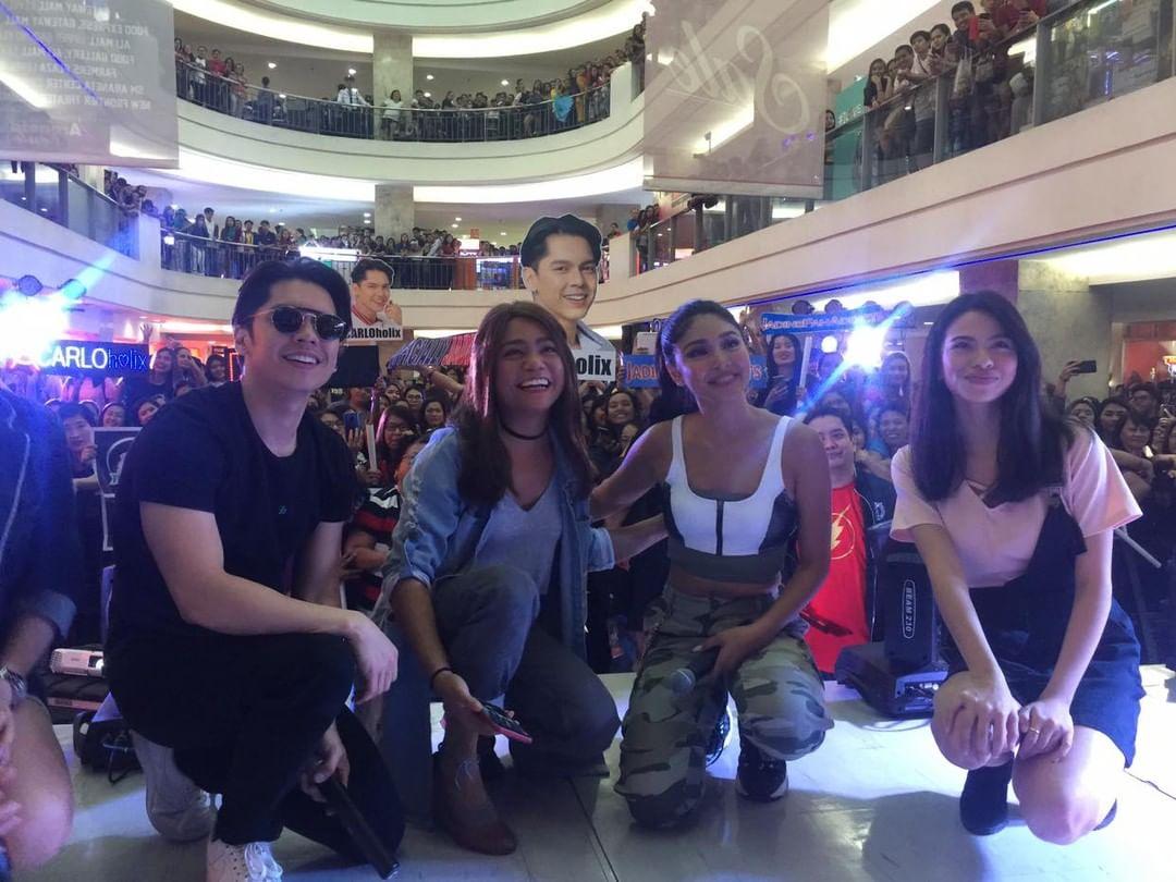 serah's tweet photo. What a weekend! π My first OST huhu! Ulan shows on March 13! β#SABUcketlist https://t.co/NFopEH5zlx