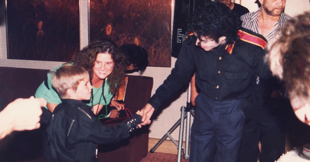 Mariotrull's tweet photo. ‘Leaving Neverland’ Recap: 2 Men’s Disturbing Accounts of Life With Michael Jackson https://t.co/7O6KRGfYMx https://t.co/3pOgO2oVOo