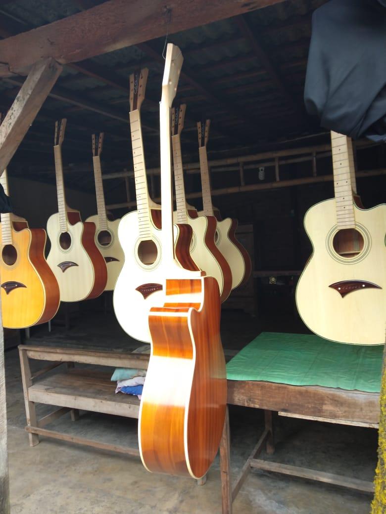 Jomblo jangan minta hujan mulu, biar jemuran gw pada kering 😜