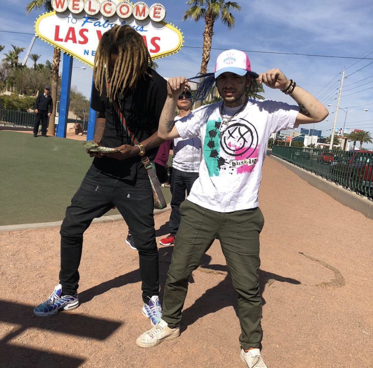 70Tyle's tweet photo. (Left Jay Storm, Right Big Head) 2019 is #jaystorm year. Everybody gone have his name in their mouth by the end of the year and I’m just glad I got to witness it 🙏🏽 stay blessed bro https://t.co/Y5l9oN4CA3
