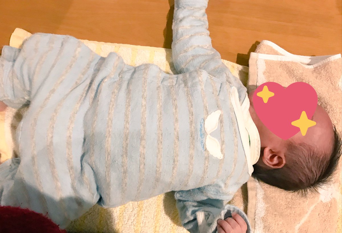 はな 息子4y 2y 久々の新生児で再び活用してます テーブル授乳 授乳クッション もいいけどこれだと両手空くので 次男 授乳しながら長男にご飯やれます 笑 はな 息子4y 2y 久々の新生児で再び活用してます テーブル授乳 授乳クッション もいいけどこれだと両手空くので 次男 授乳しながら長男にご飯やれます 笑