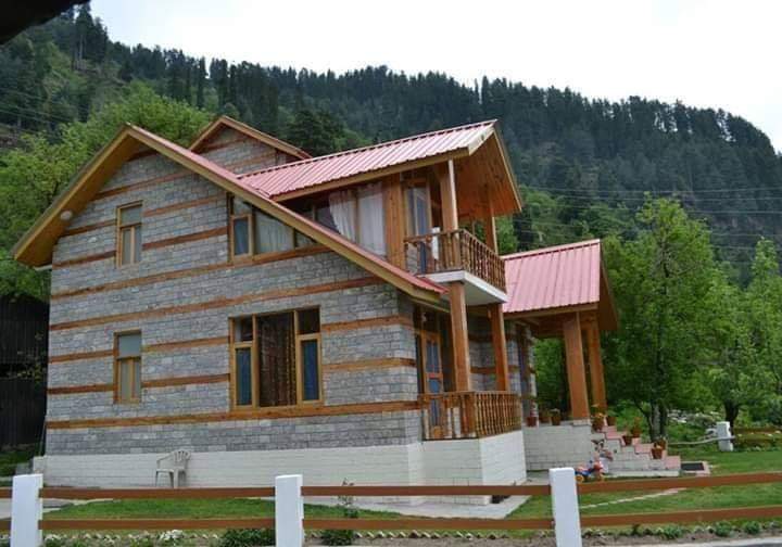 Holiden1's tweet photo. Always inviting 'MANALI' the favourite destination for hill station lovers. This Homestay ensures coziness and comfort.

Experience this home here: https://t.co/f8idOK5FWN

#holiden #holidenindia #manali #homestay #Homestay #Homestays. https://t.co/s3npfa2AFr