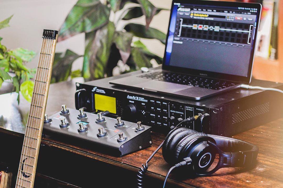 MeloAudio2's tweet image. Getting all Axe-Fx patches set up on the MIDI Commander! 

CHECK UPDATED PRICES or BYE HERE
US PRICES t.cn/E2BG5yr   
DE PRICES amazon.de/dp/B07KDR4XZ7  

#midicontroller #footcontroller #audiointerface #music #pedal