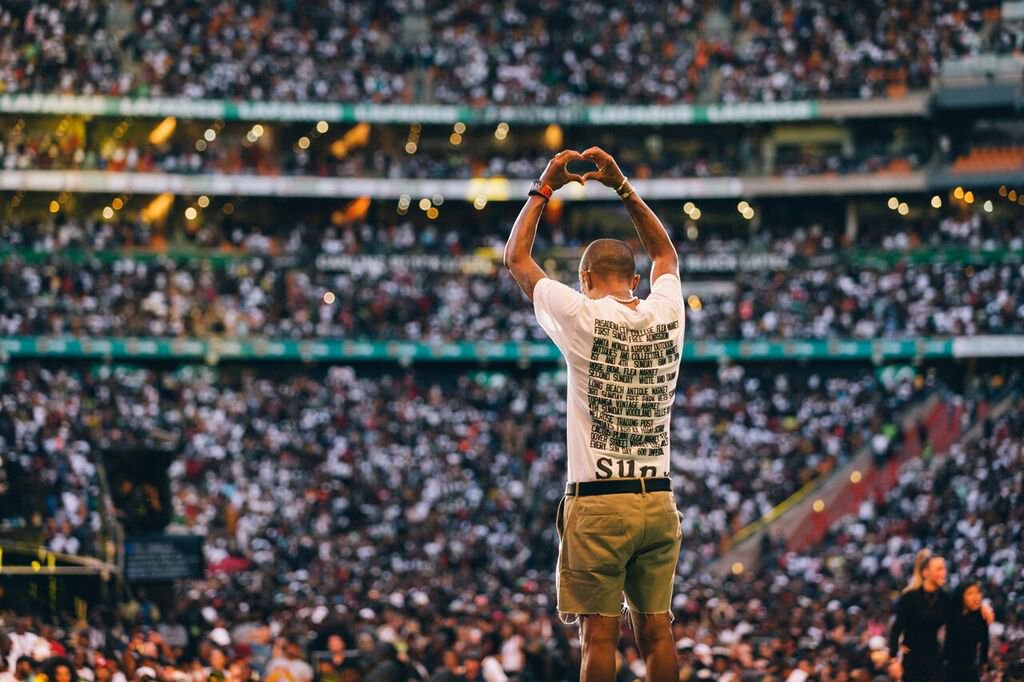 sitw's tweet photo. "I made a promise to God that if I was able to see the world, I would bring the best of what I saw back to Virginia Beach." —@pharrell

Tickets for the first ever SOMETHING IN THE WATER Festival on sale Friday, 3/8 at 12pm ET at https://t.co/hitO9dwpDD. #SITWfest https://t.co/QztwMsi2iX