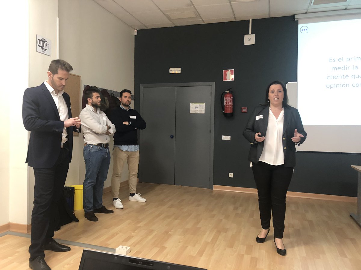 Mlgarcia68's tweet photo. Enhorabuena!! Proyectos #innovadores y buen #pitch en #Embasev @eoi @Cuida2E @Orphan_App @Quopi3 https://t.co/qwG3H041JC