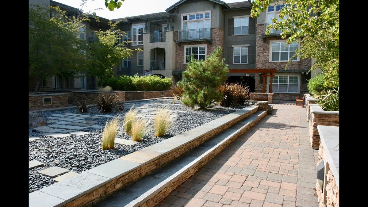 The city of #Bath is a great #destination for #holidays and it is #popular due to #beautiful #places it has which #makes many #people #visit this #city for #spending their #holidays and have fun.